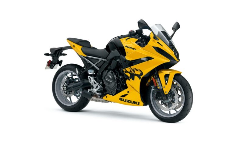 Suzuki GSX-8R full